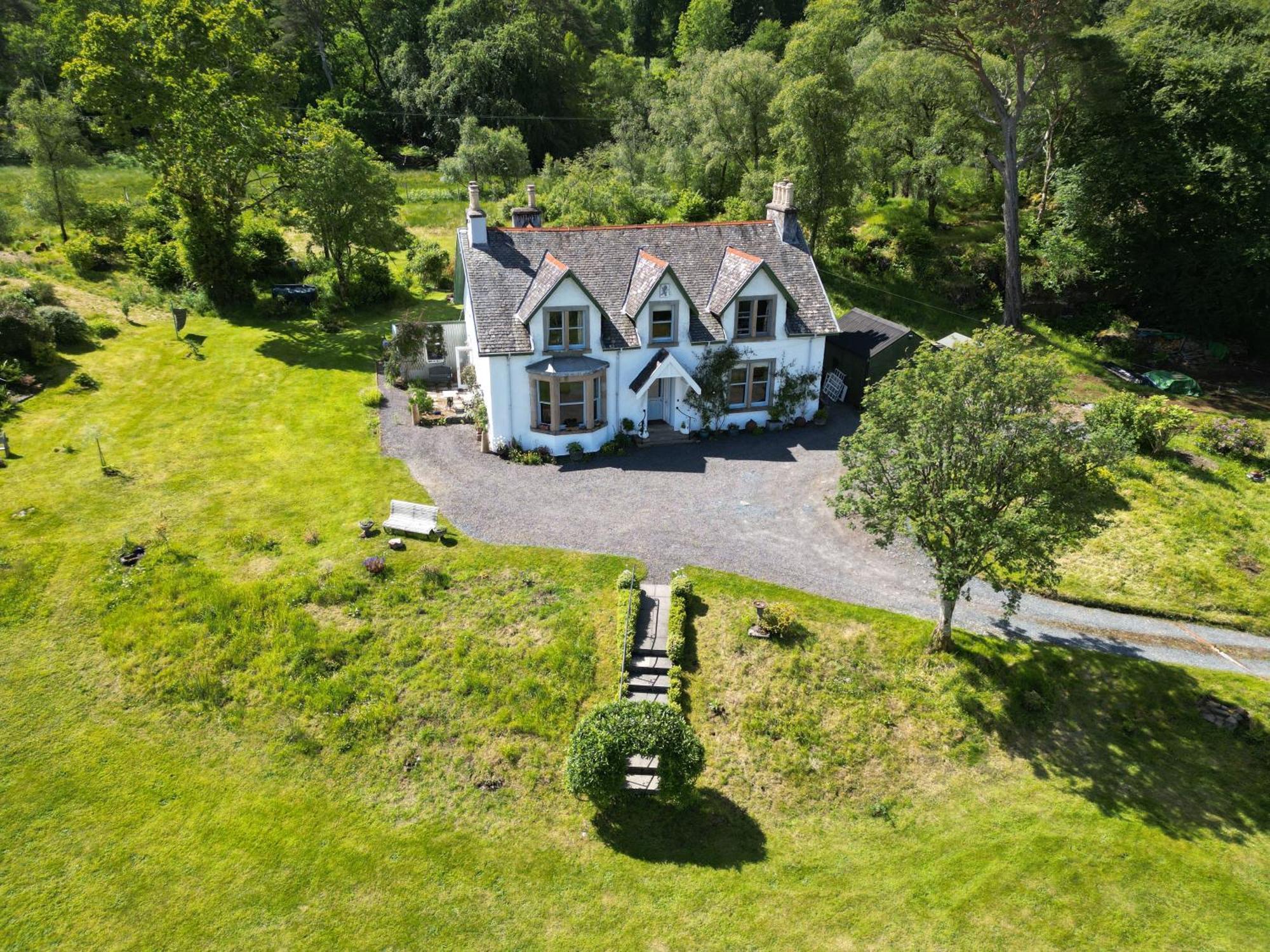Glenaros Lodge Salen  Exterior photo